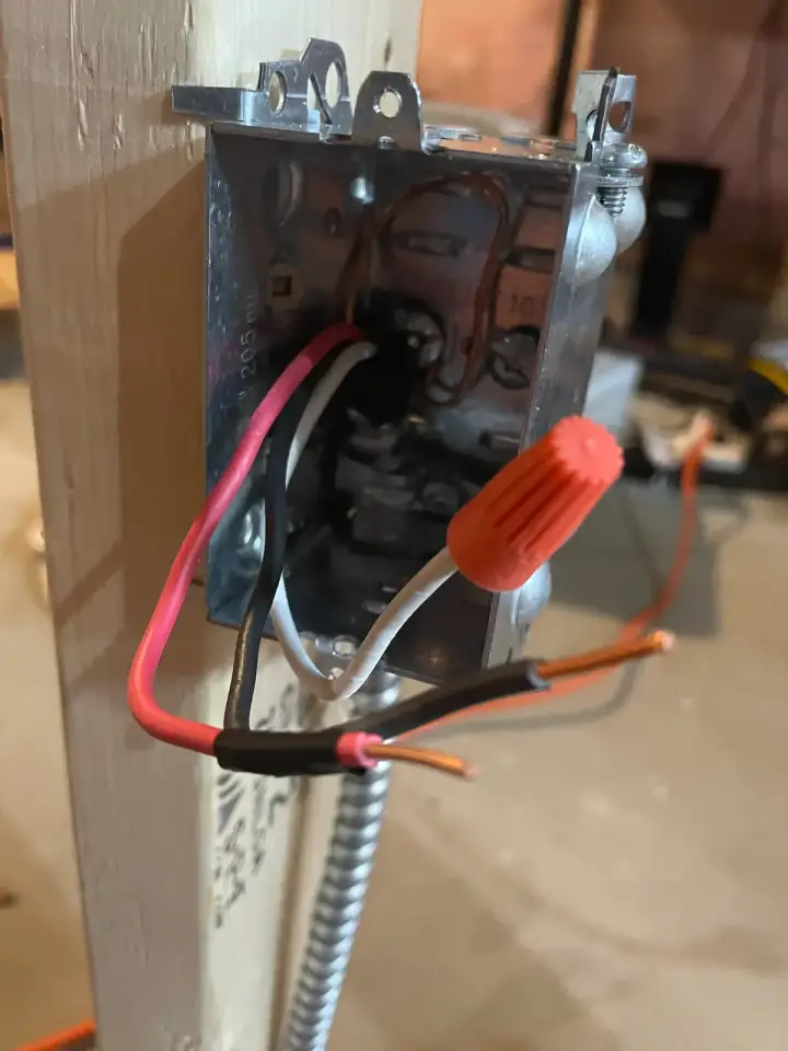 The switch box wiring when a neutral wire is passed through